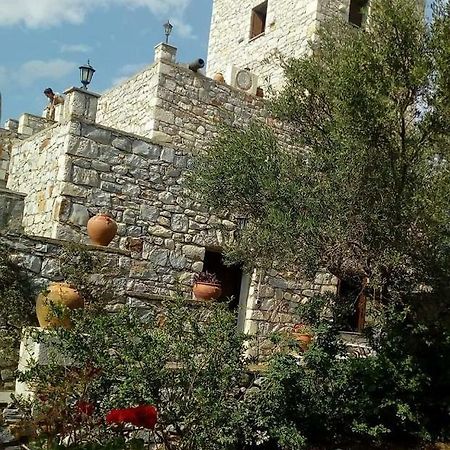 Charouda Stone Tower Apartment Pyrgos Dirou Ngoại thất bức ảnh
