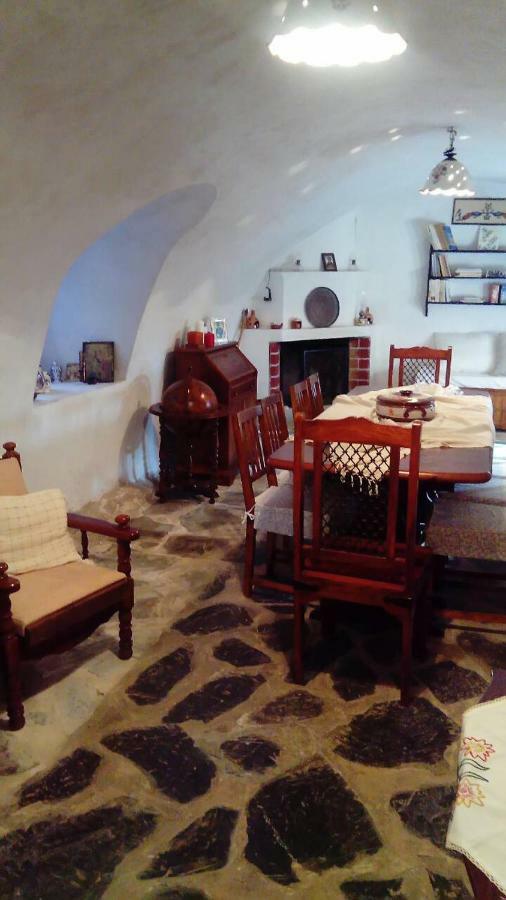 Charouda Stone Tower Apartment Pyrgos Dirou Ngoại thất bức ảnh