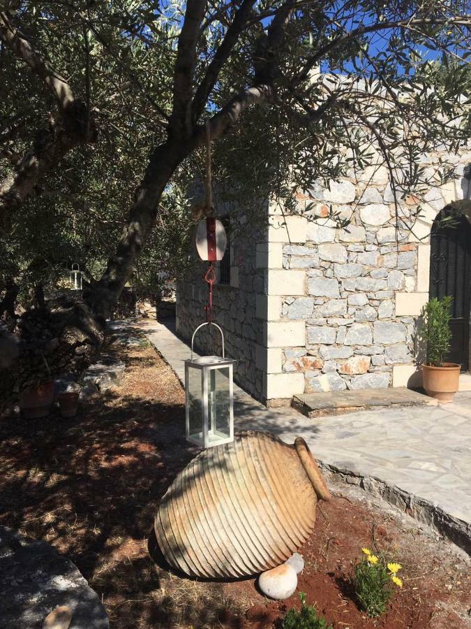 Charouda Stone Tower Apartment Pyrgos Dirou Ngoại thất bức ảnh