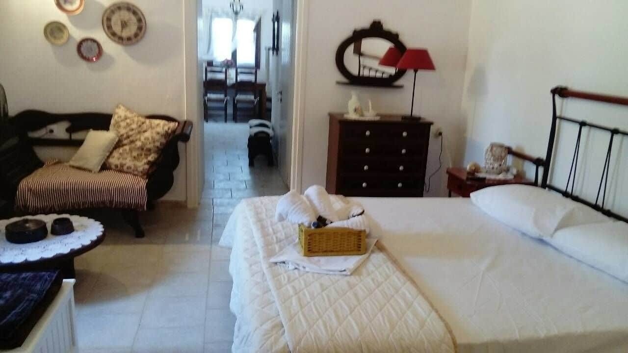 Charouda Stone Tower Apartment Pyrgos Dirou Ngoại thất bức ảnh