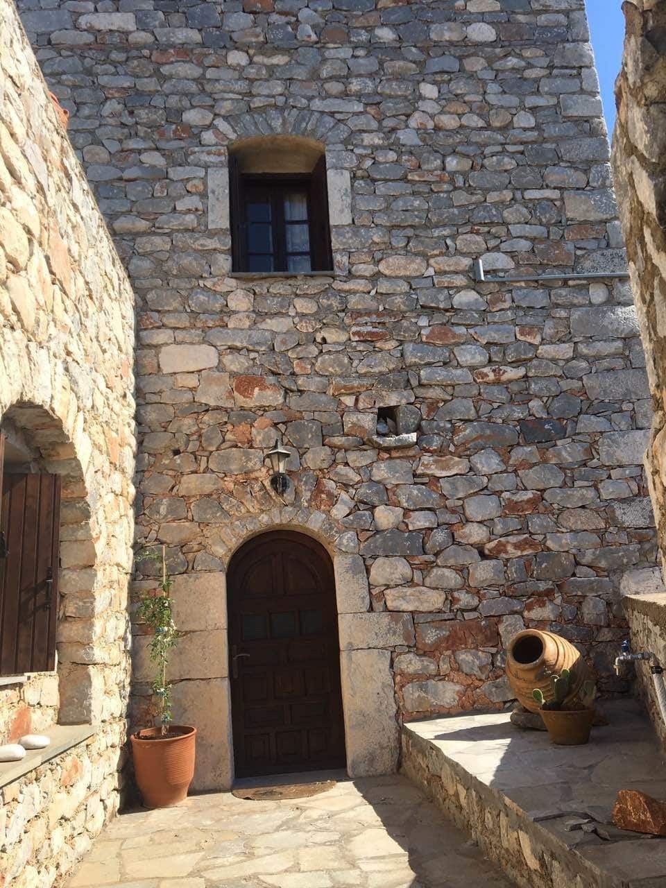 Charouda Stone Tower Apartment Pyrgos Dirou Ngoại thất bức ảnh